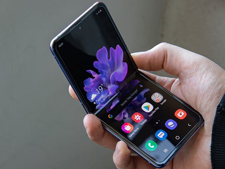 Galaxy Z Flip Naslovna